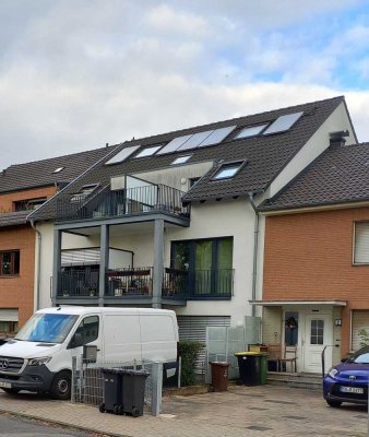 Moderne und helle 3-Zimmer Maisonette-Wohnung mit Balkon in Troisdorf-Sieglar