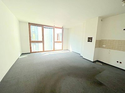 NEUER PREIS! PROVISIONSFREI VOM EIGENTÜMER! RUHIGE 2-ZIMMER WOHNUNG IN DER SAILERÄCKERGASSE!