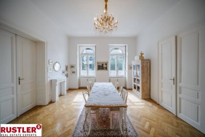 Sonnige 4-Zimmer-Altbauwohnung im Herzen der Stadt, direkt gegenüber der Karl Franzens-Universität