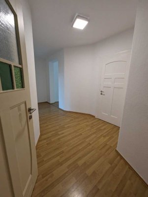+++NEU!!!+Wunderschöne 2-R.Whg./Balkon/tolles BAD!+++