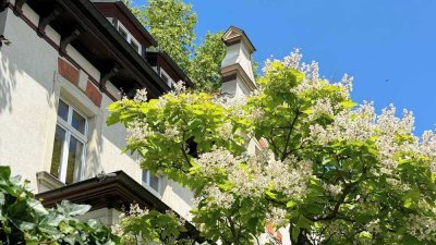 +++ Einzelstück in Bestlage: Denkmalgeschützte Jugendstilvilla mit Grünanlage und Stellplätzen +++