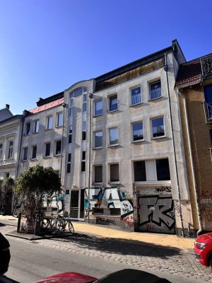5-Raum-Eigentumswohnung für Selbstnutzer oder als Investment m. Tiefgarage, EBK und Dachterrasse !!!