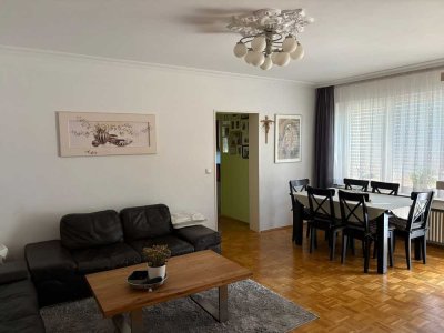 Helle 4-Zimmer-Wohnung mit Balkon in Köln-Weiden