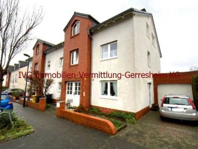 Düsseldorf – Gerresheim: 2-Zimmer-Dachgeschoss-Wohnung