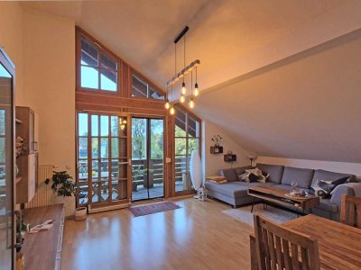 Gepflegte 3-Zimmer Dachgeschoss-Wohnung mit Südbalkon und besonderem Flair