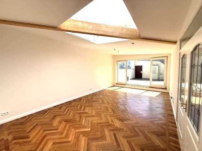 Schöne Penthouse Wohnung im Samariterkiez - 3 Zimmer möglich, 150qm Wohnfläche