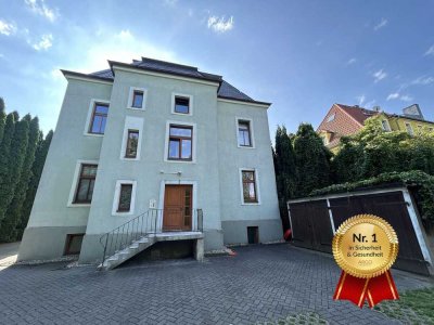 Offene Wohnküche mit neuer Einbauküche I Tageslichtbad mit Badewanne I PKW-Stellplatz verfügbar