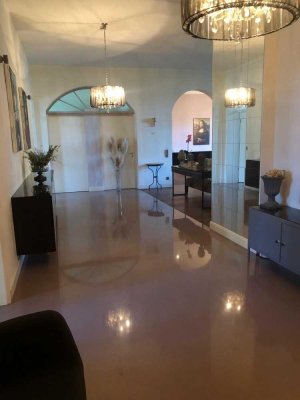 Exklusive 3-Zimmer-Wohnung im „Château Thiepval“ – 140 m² mit Garten & Garage in Toplage Tübingen