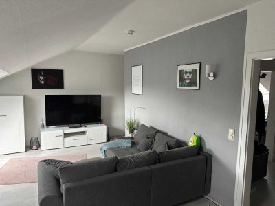 Nachmieter gesucht, jetzt schnell sein: 2,5-Zimmer Dachgeschosswohnung kurzfristig verfügbar!
