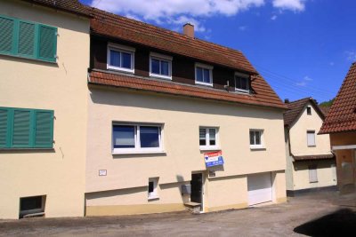 Charmante DHH, ruhig gelegen und mit großem Grundstück, perfekt für die Familie