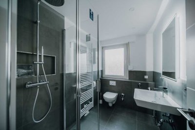 2 Badezimmer mit Dusche! Schöne Dachgeschosswohnung zu vermieten!