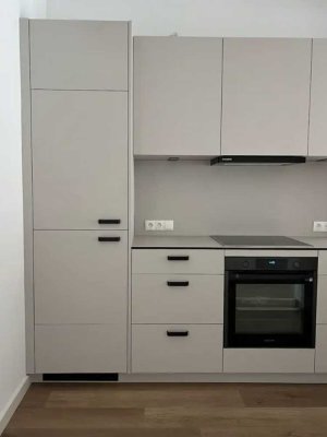 Geschmackvolle 2-Raum-Wohnung mit Balkon und Tischler-Einbauküche in Bremen
