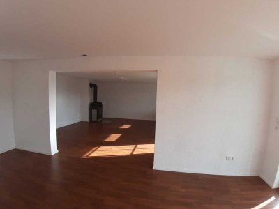 Schöne Energetisch sanierte 4-Zimmer-Wohnung mit Balkon und EBK in Birndorf
