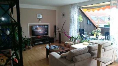 TOP 3-Zi.-Wohnung mit Dachterrasse und schönem Ausblick