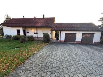 Großzügiges Ein-Zweifamilienhaus, 2116 m² Grund, 237 m² Wohnfl., Bestlage in Marloffstein