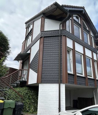 Freundliche und gepflegte 4-Raum-Maisonette-Wohnung mit geh. Innenausstattung mit EBK