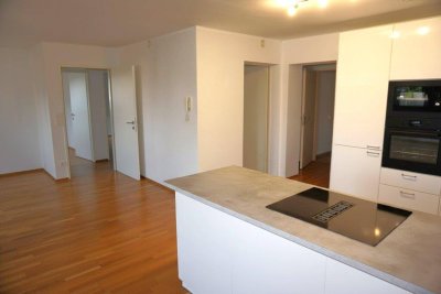Coole und Gepflegte Dachgeschosswohnung im Herzen von Thalgau 117 m² Wohnfläche, sehr gute Aufteilung, Lift, 2 PKW-Stellplätze, Kellerabteil