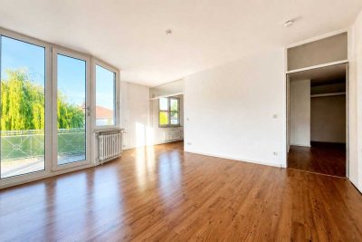 Sofort einziehen: Helle Balkonwohnung in der begehrten Pfarrsiedlung