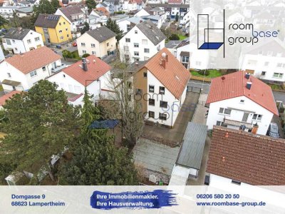 Großes Dreifamilienhaus mit Baugrundstück