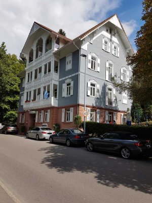 Renovierte  Maisonette-Wohnung mit drei Zimmern und Einbauküche am Kürpark  in Bad Herrenalb