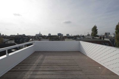 Von Privat: Neubaupenthouse auf dem Dach eines Altbauhauses am Oranienplatz