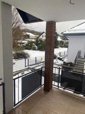 4 Zimmer Maisonett-Wohnung mit Balkon in WEHRHEIM Obernheim zu vermieten
