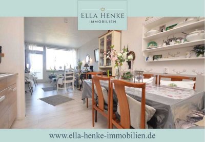 Gemütliches, helles 2-Zimmer-Ferienapartment mit Balkon + Stellplatz.