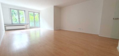 Gepflegte 3-Zimmer-Wohnung mit Einbauküche, Balkon und TG-Stellplatz zum sofortigen Einzug