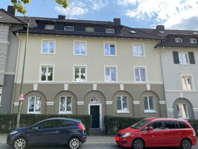 Kernsanierte Stadtwohnung im Erdgeschoss mit Südbalkon zu vermieten