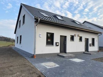 Doppelhaushälfte in Marquardt mit Küche und Alarmanlage. Bezugsfertig!