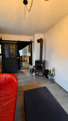 *Von Privat* Charmante renovierte 3 Zimmer Wohnung in ruhiger Lage