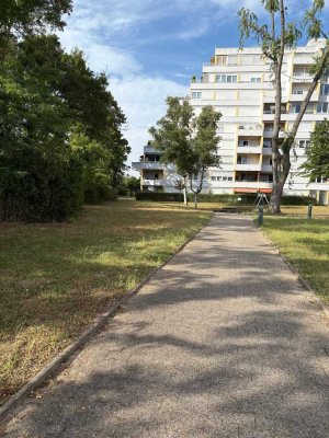 Geschmackvolle, renovierte 3-Zimmer-Wohnung mit Einbauküche in Sandhausen