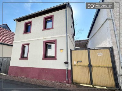 Charmantes, kleines Einfamilienhaus mit gemütlichem Hof und Nebenflächen in guter Ortskernlage