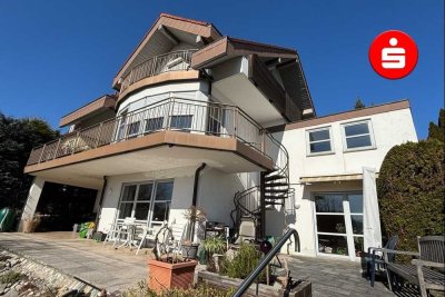 Lichtdurchflutetes Traumhaus mit großzügigem Garten in Hersbruck