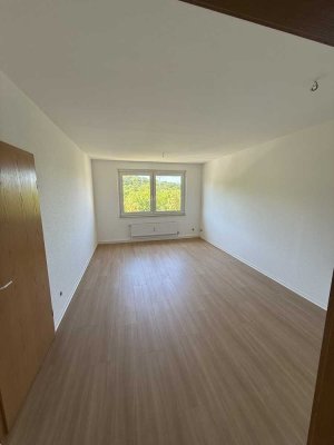 Erstbezug nach Sanierung: 3-Zimmer-Wohnung - Ruhige Lage/ sehr gut angebunden