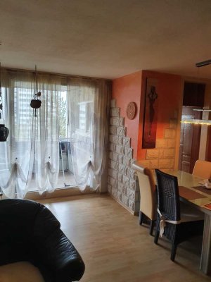 Gepflegte 3-Zimmer-Wohnung mit Balkon und Einbauküche in Augsburg