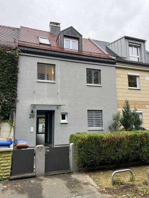 Geräumiges & neuwertiges 5-Zimmer Stadthaus mit gehobener Ausstattung in München – Provisionsfrei