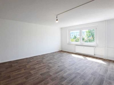 Ab 15.09.2025 einziehen in die frisch renovierte 1-Zimmer-Wohnung mit Badewanne!
