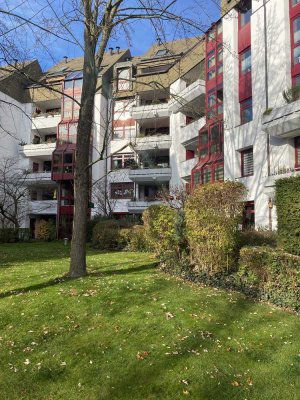 Wöhrder See, 4-Zimmer-Wohnung mit Balkon im 3. OG in Nürnberg-St. Jobst