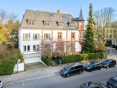 REPRÄSENTATIVE ALTBAUVILLA IN BESTLAGE DES HOLZHAUSENVIERTELS - Im Alleinauftrag