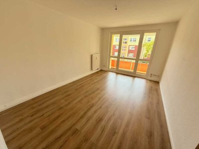 **Besichtigung: Sa, 14.06.25 um 14:15 Uhr** Kleine Familien-Whg nahe Gördenwald!