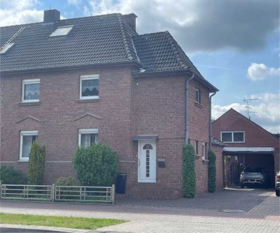 Freundliche zweistöckige Doppelhaushälfte in Hervest-Dorsten