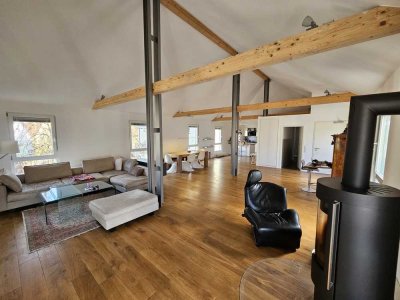 Luxuriöses 160qm Loft mit Balkon in Stuttgart-Feuerbach