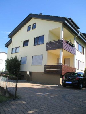 Exklusives Wohnambiente über den Dächern – 2,5 Zimmer mit Balkon & Dachgauben nahe Wildpark