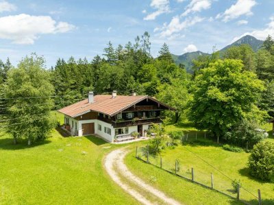 Rarität in Marquartstein: Anwesen in Alleinlage mit über 1,7 ha Grundstücksfläche