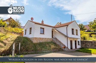 Einmalige Gelegenheit – großzügiges Anwesen mit Schlossblick in Cumbach