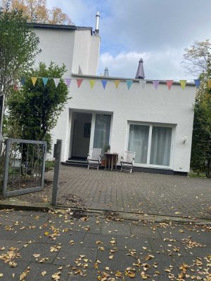 Wohnen wie im Haus – möblierte 4-Zimmer-Wohnung mit Garten & Kamin in Lindenthal (ggf. Übernahme)