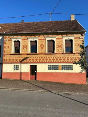 Sanierungsbedürftiges Haus in Bexbach (66450) zu verkaufen