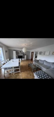 Möblierte 3-Zimmer-Wohnung mit Balkon am Baldeneysee | mind. 7 Monate