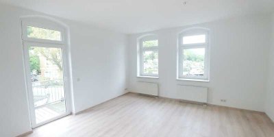 Charmante 3-Zi.-Wohnung mit Balkon und lichtdurchfluteten Räumen